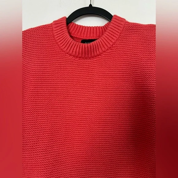 Banana Republic Sweater - Picture 3 of 5